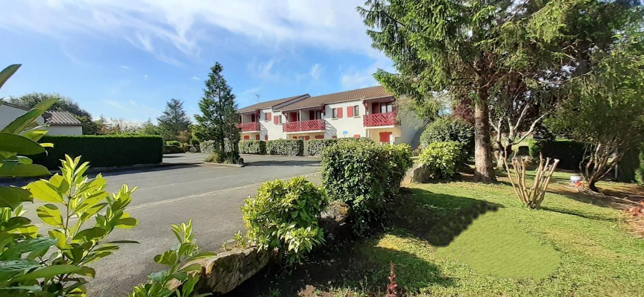 Résidence Hôtelière Hélios Jonzac Exterior foto