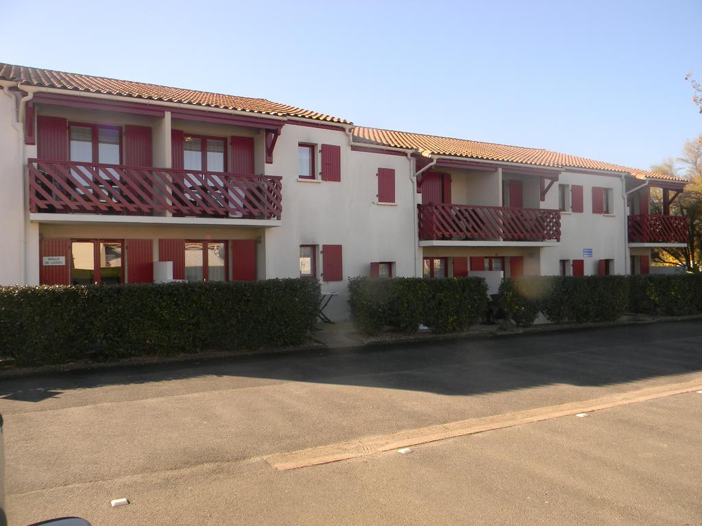 Résidence Hôtelière Hélios Jonzac Exterior foto