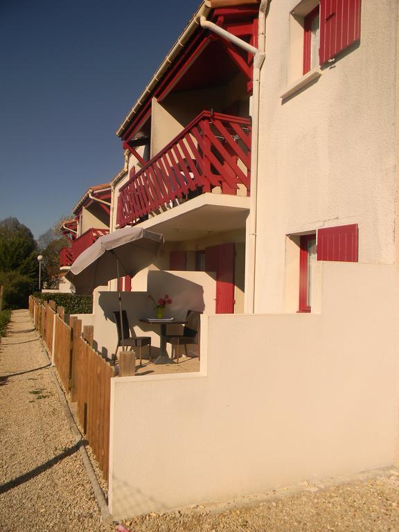 Résidence Hôtelière Hélios Jonzac Exterior foto